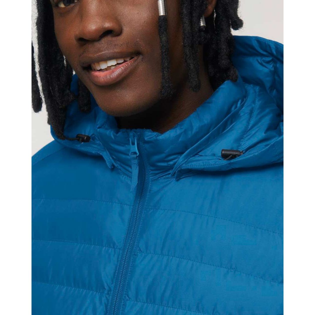 nachhaltige-herren-steppjacke-recycelt_royal_blue_04