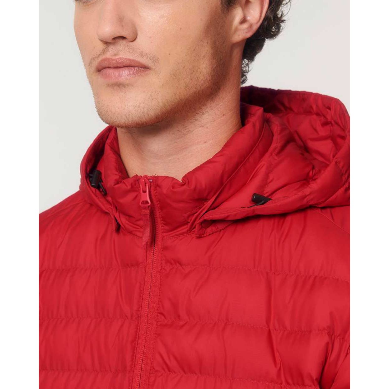 nachhaltige-herren-steppjacke-recycelt_red_04