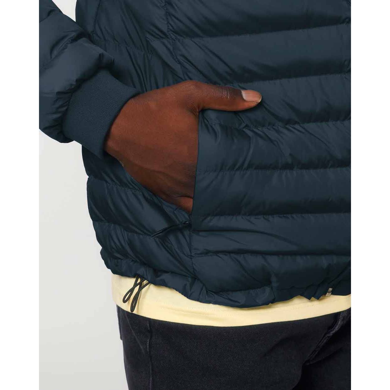 nachhaltige-herren-steppjacke-recycelt_navy_05