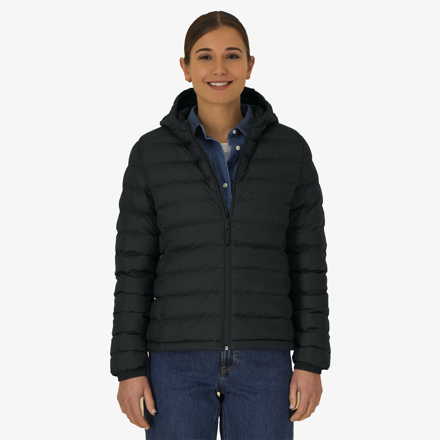 Wattierte Damen-Jacke mit Kaptze– leicht, stylisch & nachhaltig