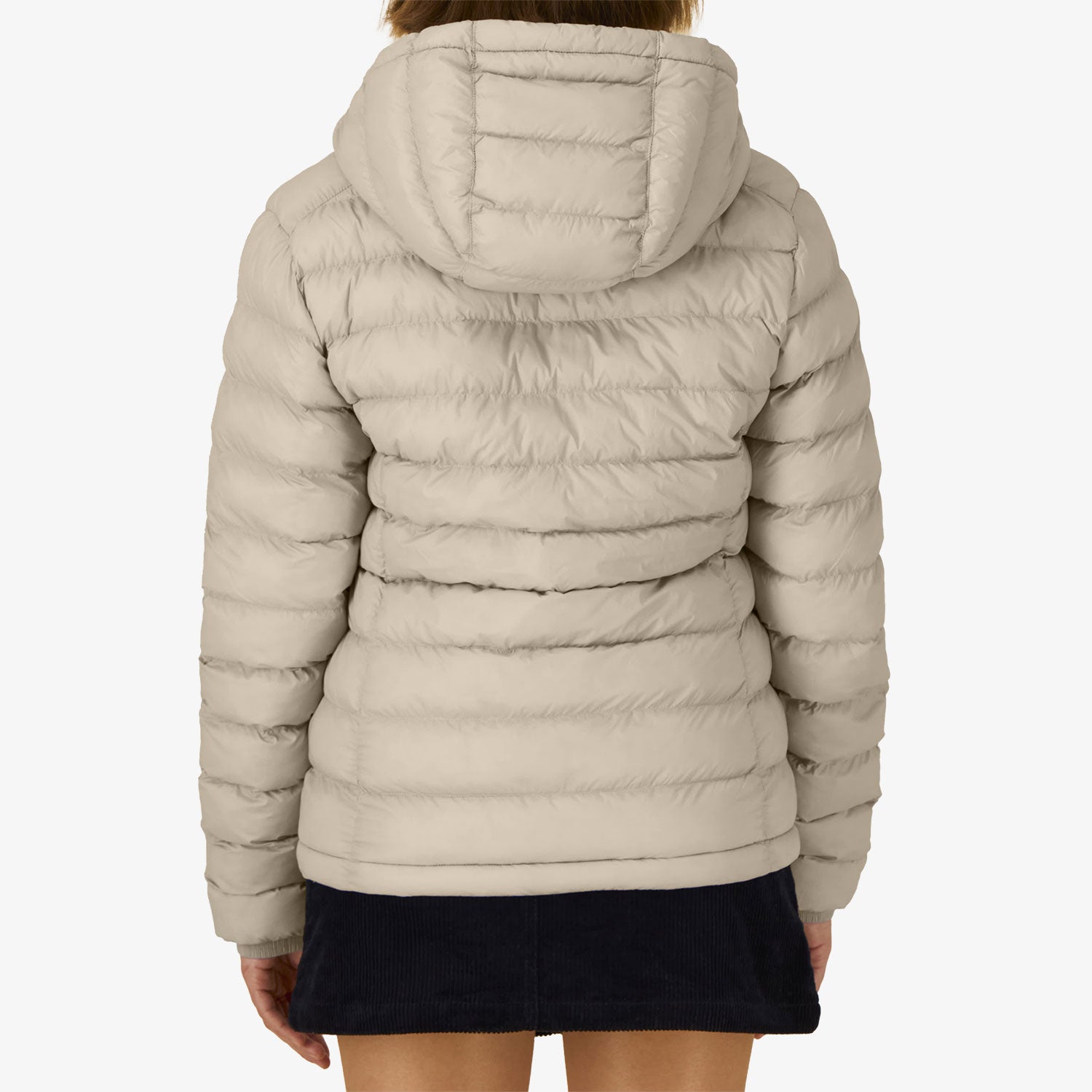 Wattierte Damen-Jacke mit Kaptze– leicht, stylisch & nachhaltig
