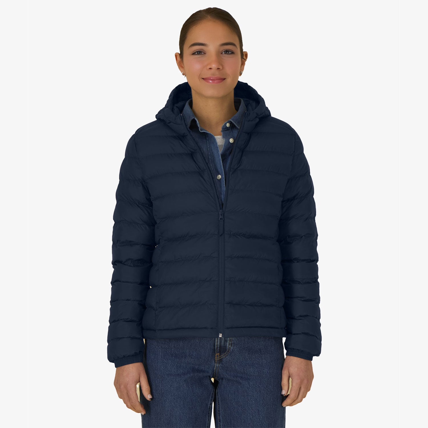 Wattierte Damen-Jacke mit Kaptze– leicht, stylisch & nachhaltig