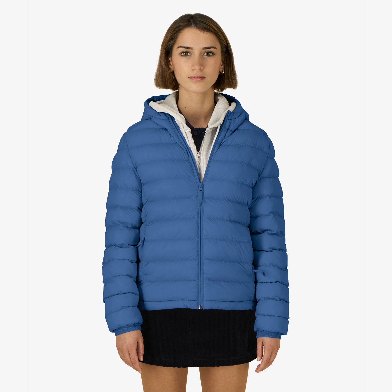 Wattierte Damen-Jacke mit Kaptze– leicht, stylisch & nachhaltig