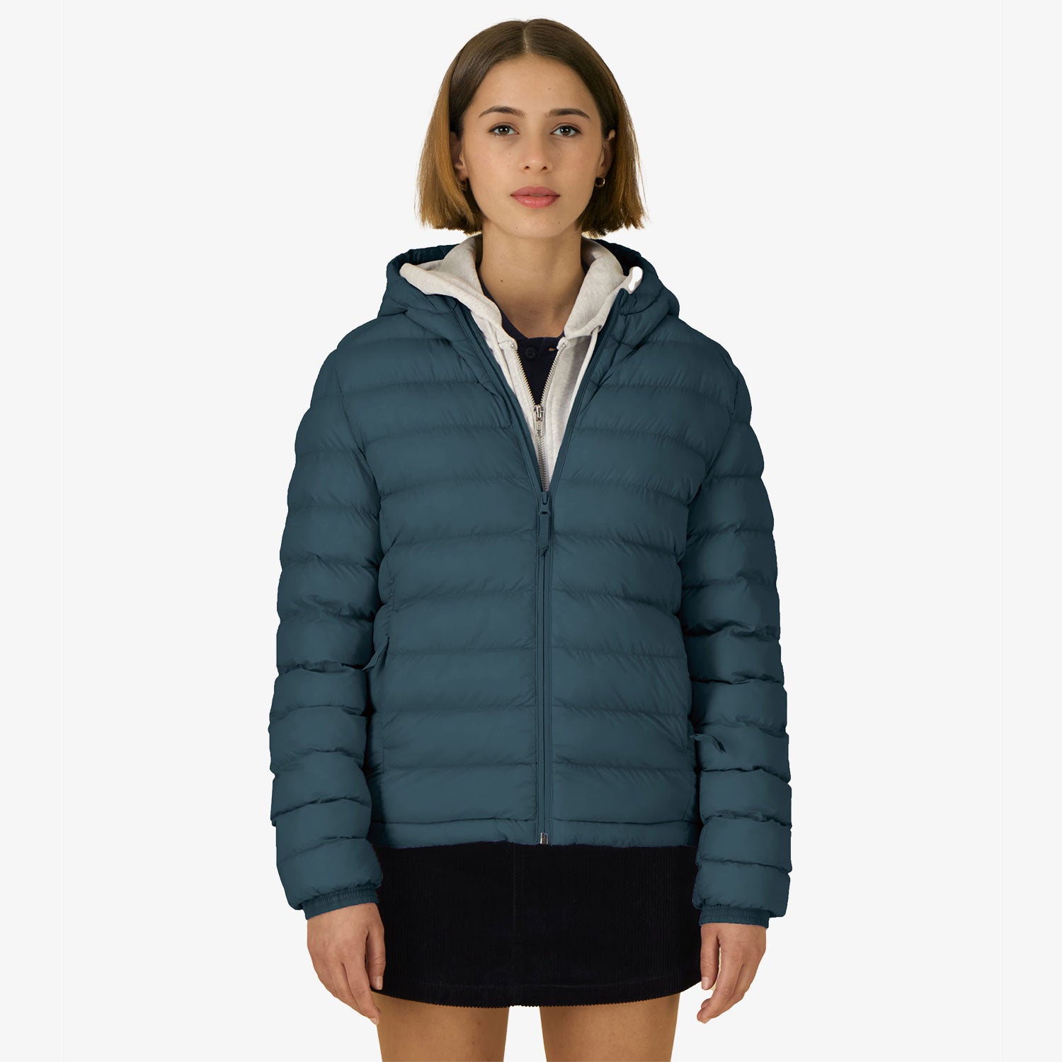 Wattierte Damen-Jacke mit Kaptze– leicht, stylisch & nachhaltig