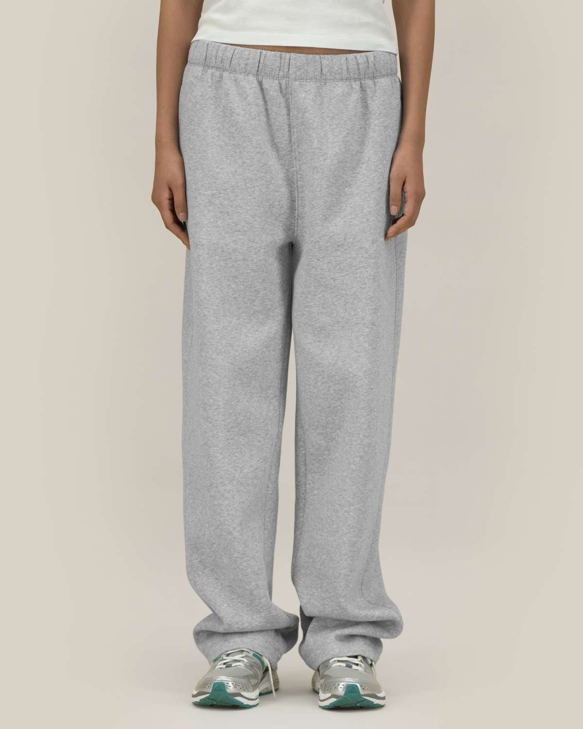 Unisex Jogginghose Heather Grey – Passform am Model