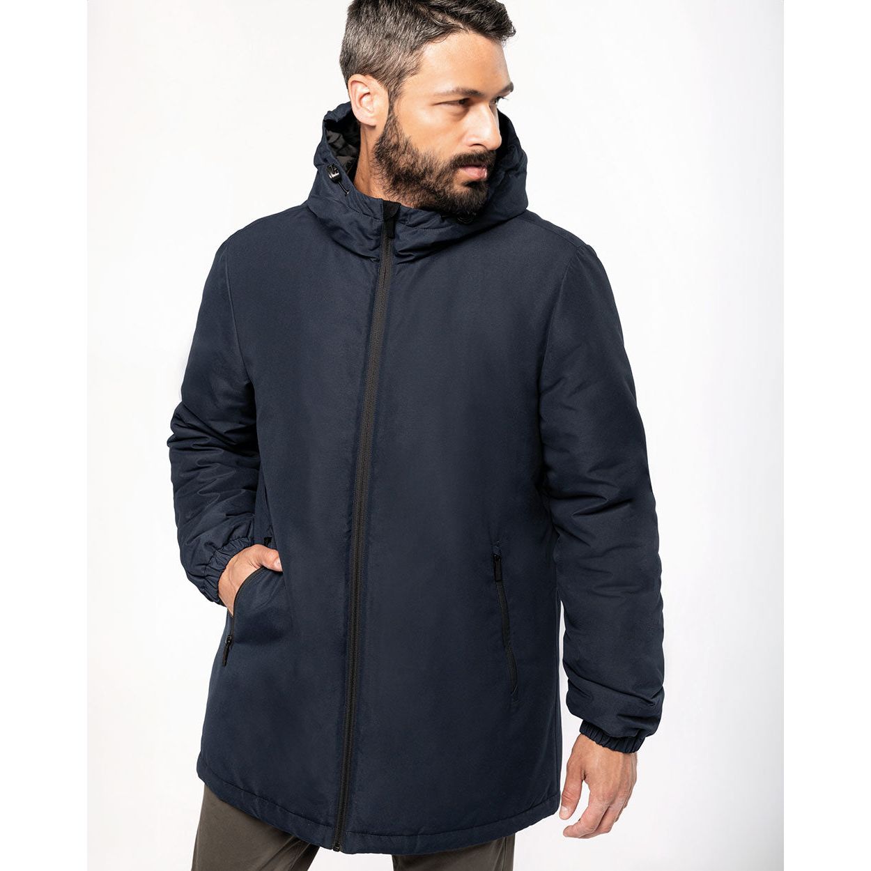 Model01Parker-Regenjacke-Unisex-Wasserabweisend-Winter-Herbst-Recyceltes-Polyester-UEbergangsjacke-Kapuze-Parka-Padded-Stepp-Nachhaltig-Susatinalble-Recycelt