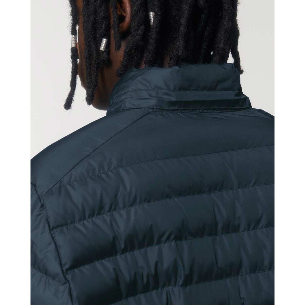 nachhaltige-herren-steppjacke-recycelt_navy_06