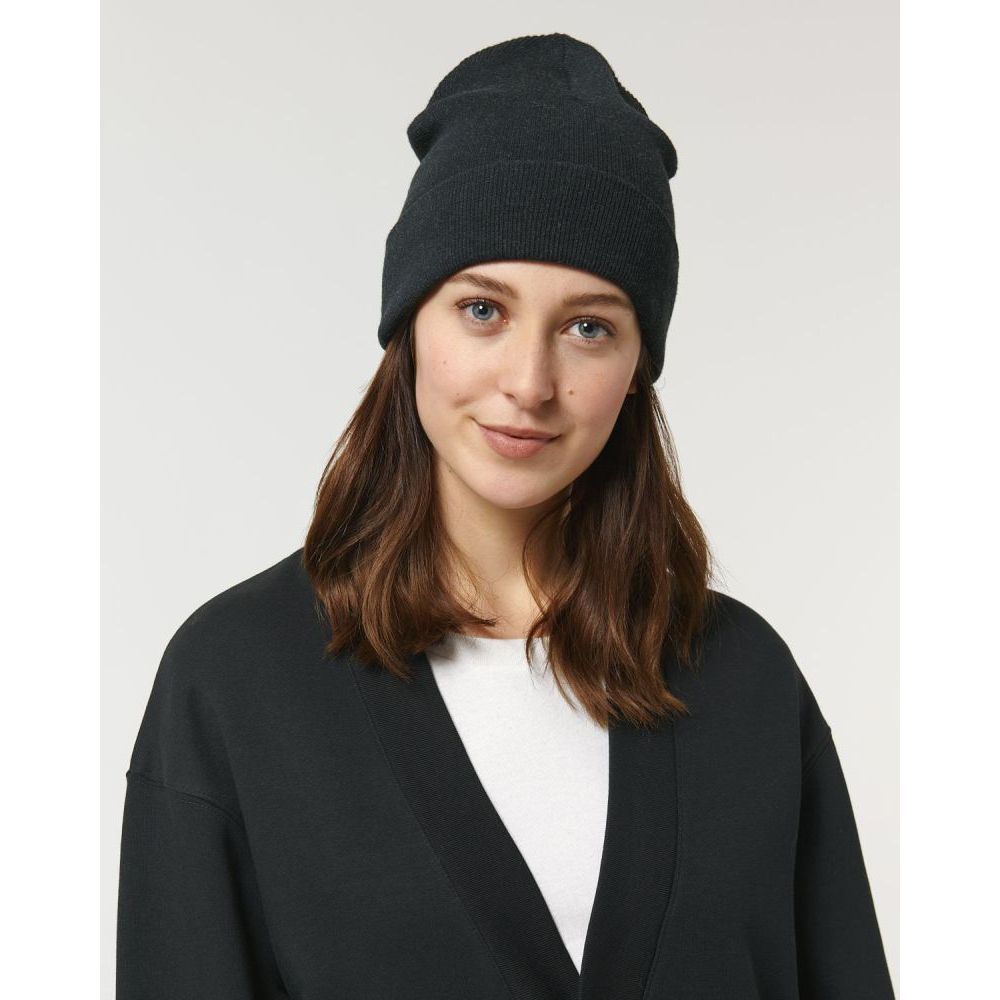 beanie-bio-baumwolle-recyeltes-pet_Rib-Beanie_Black_Studio_Front_Main_5