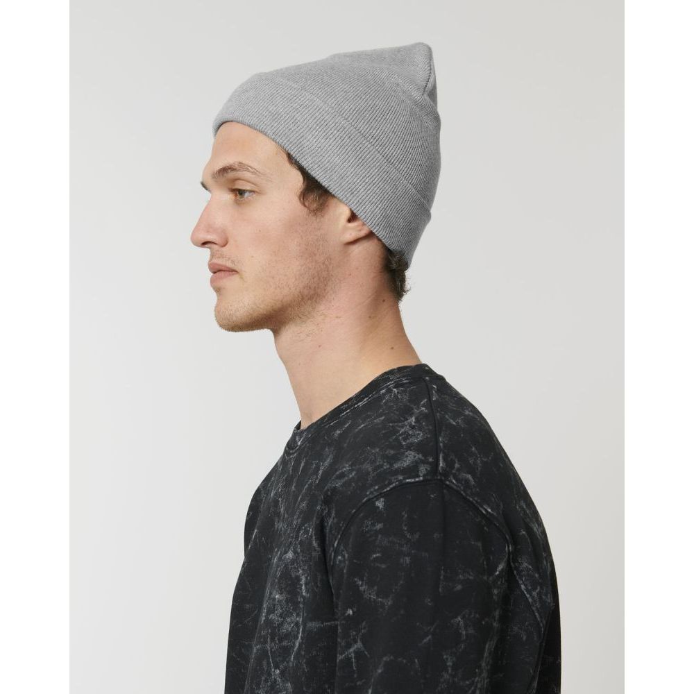 beanie-bio-baumwolle-recyeltes-pet_Rib-Beanie_Heather-Grey_Studio_Front_Detail_0
