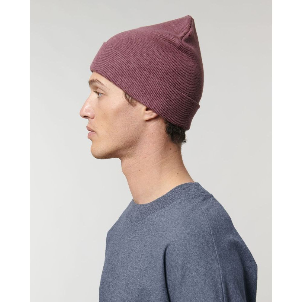 beanie-bio-baumwolle-recyeltes-pet_Rib-Beanie_Hibiscus-Rose_Studio_Front_Detail_0