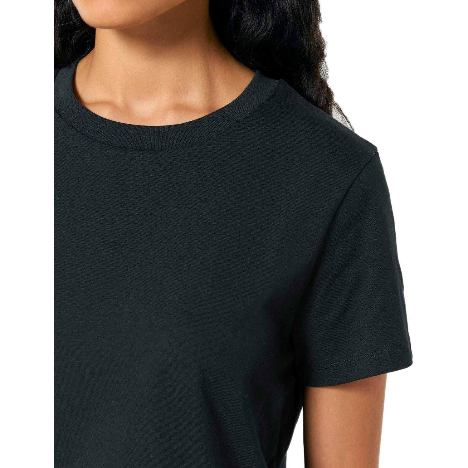 damen-iconic-t-shirt-bio-baumwolle-nachhaltig-black-03-03