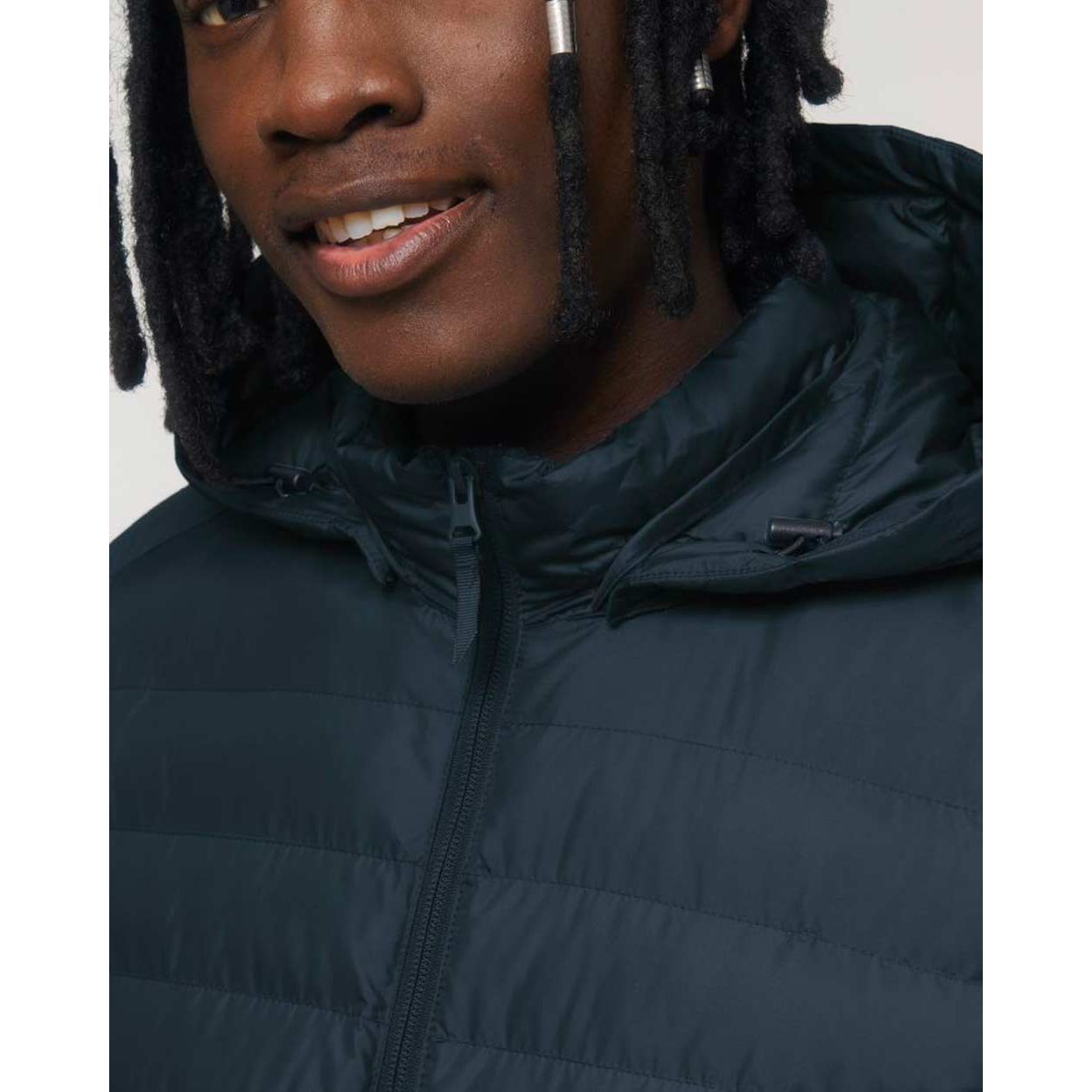 nachhaltige-herren-steppjacke-recycelt_navy_04