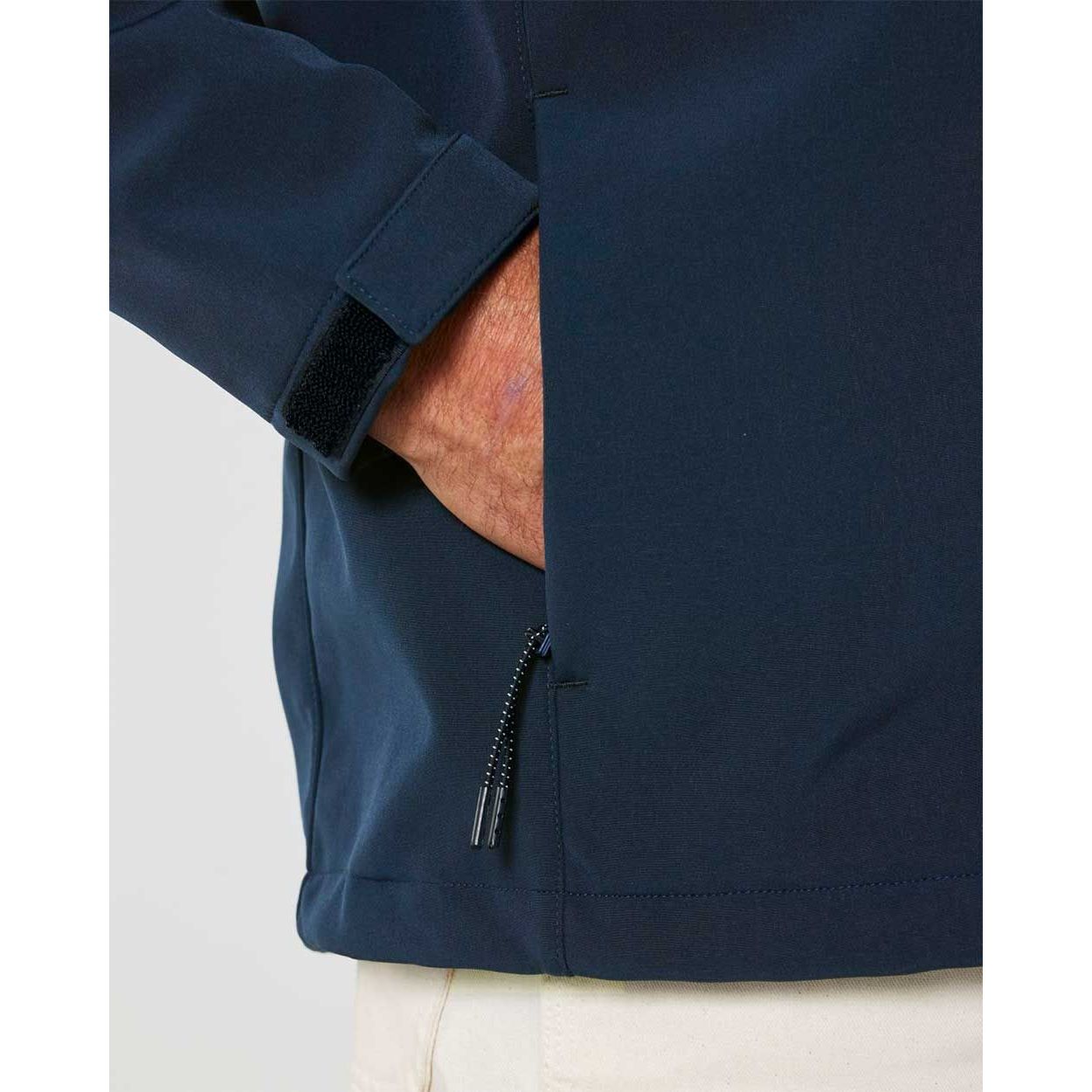 herren-softshell-kapuzenjacke-recycelt-navy_08