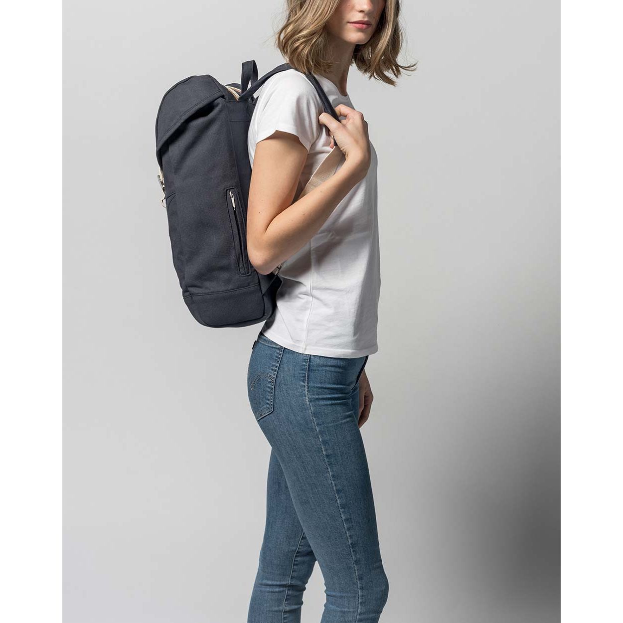 melawear-rucksack-melaV-fairtrade-bio-baumwolle_navy_10
