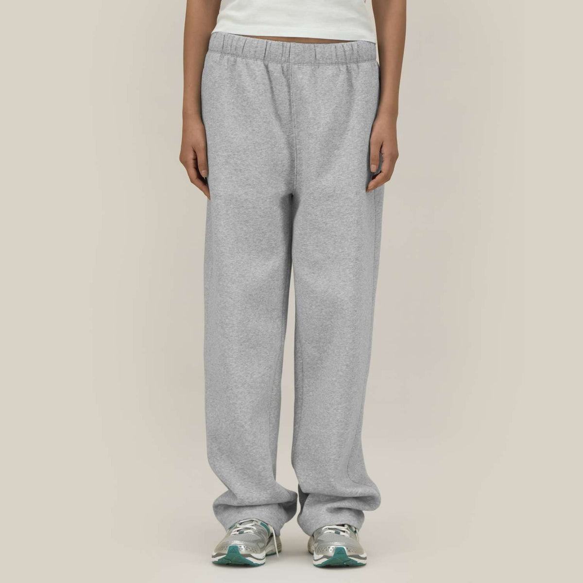 Unisex Jogginghose Heather Grey – Passform am Model