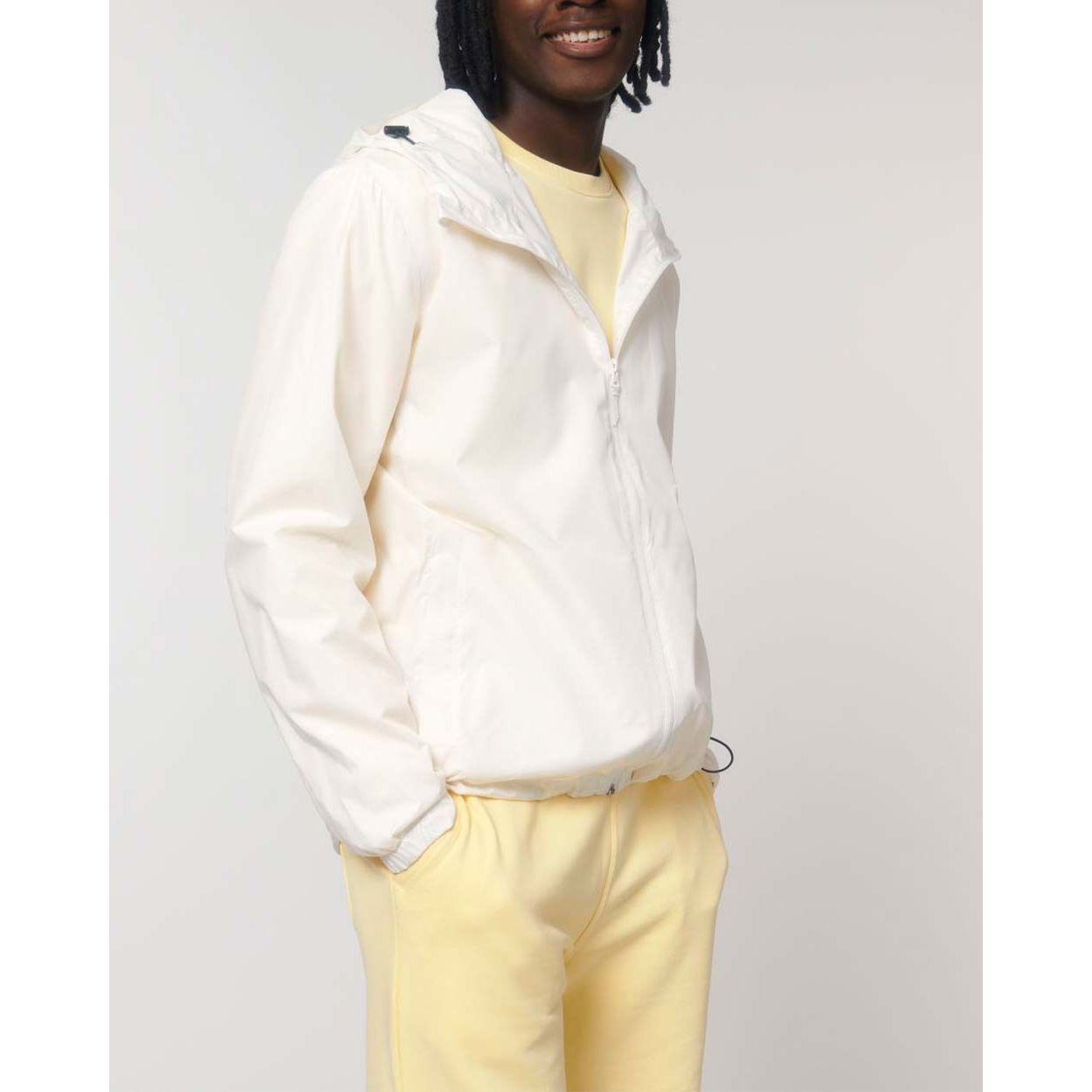 nachhaltige-regenjacke_recyceltes-pet_off_white_02