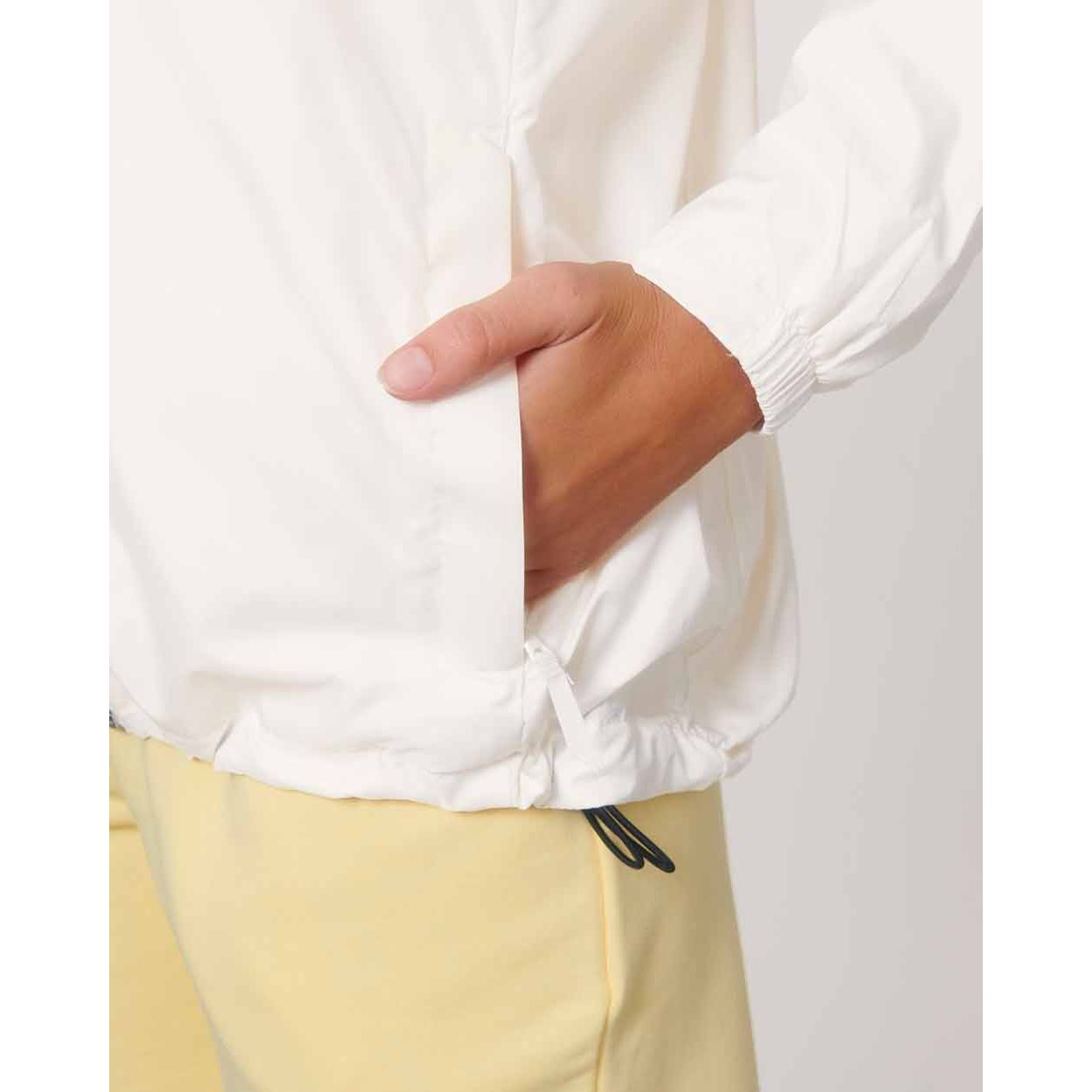 nachhaltige-regenjacke_recyceltes-pet_off_white_09