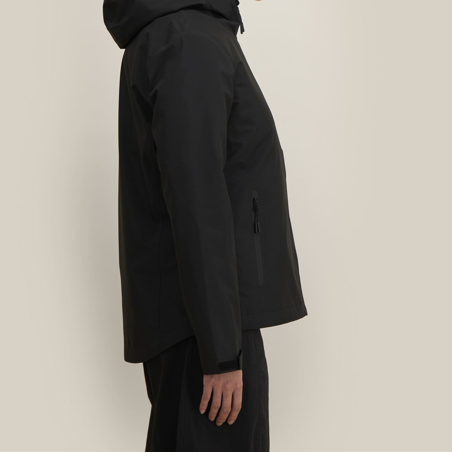 Damen Regenjacke Schwarz, Seitenansicht rechts