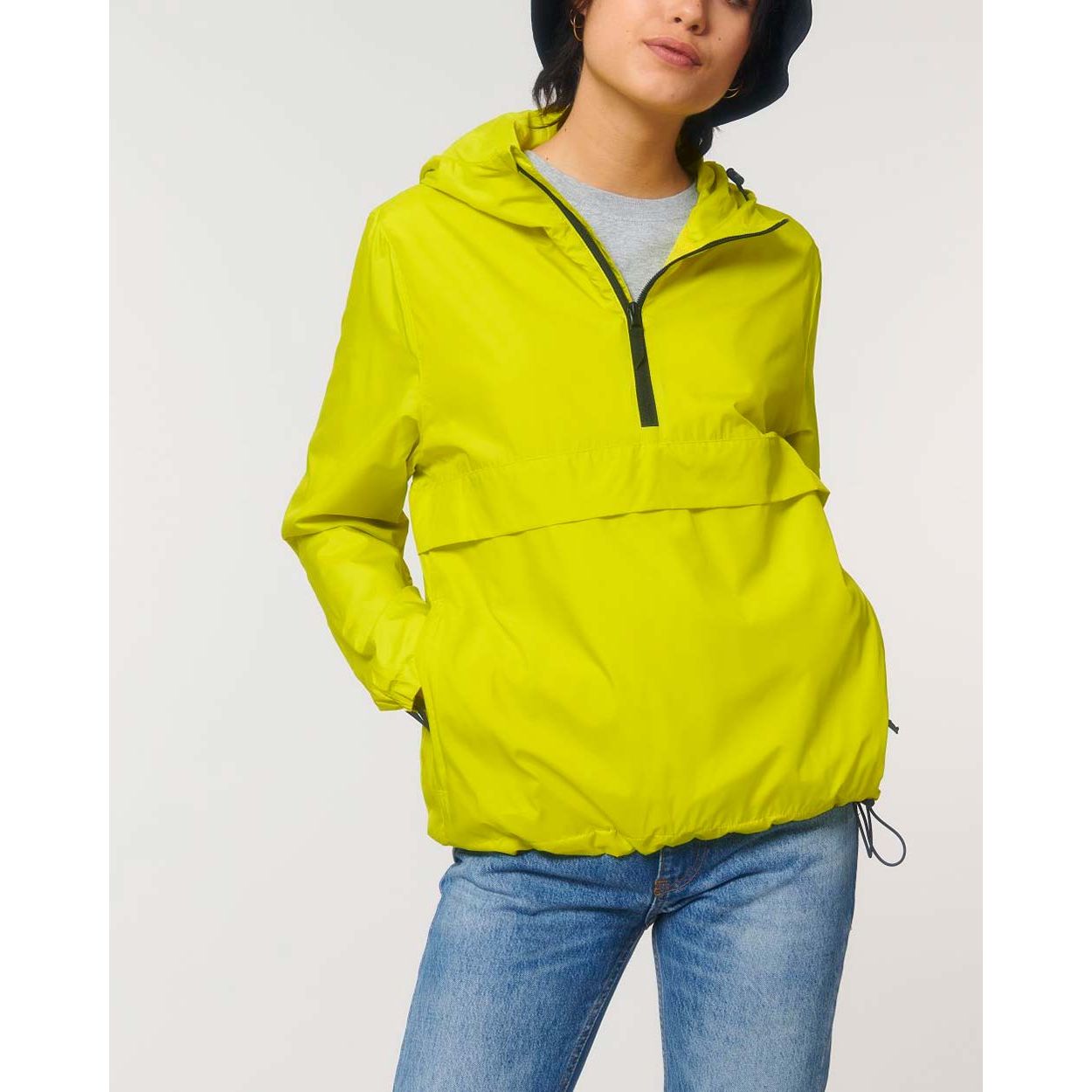 nachhaltige-ueberzieh-regenjacke-recycelt-lime_flash_04