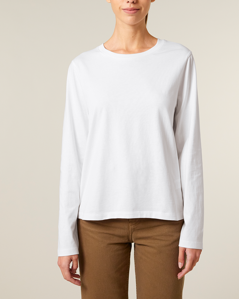 Basic-Damen-Longsleeve-aus-100-Biobaumwolle-Nachhhaltig-Fair-Produziert-Eco-Sustainable-STUDIO-WEIss-FRONT