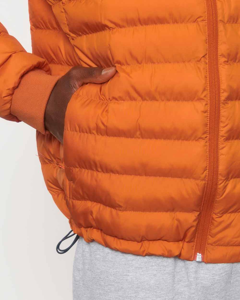 nachhaltige-herren-steppjacke-recycelt_flame_orange_05