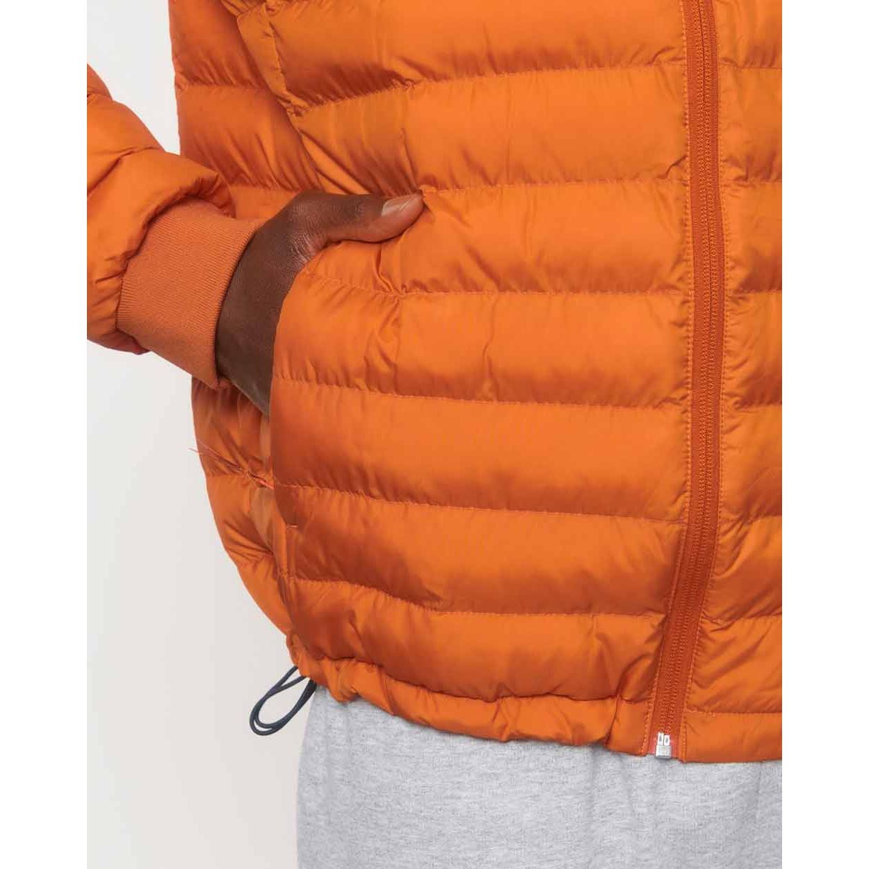 nachhaltige-herren-steppjacke-recycelt_flame_orange_05