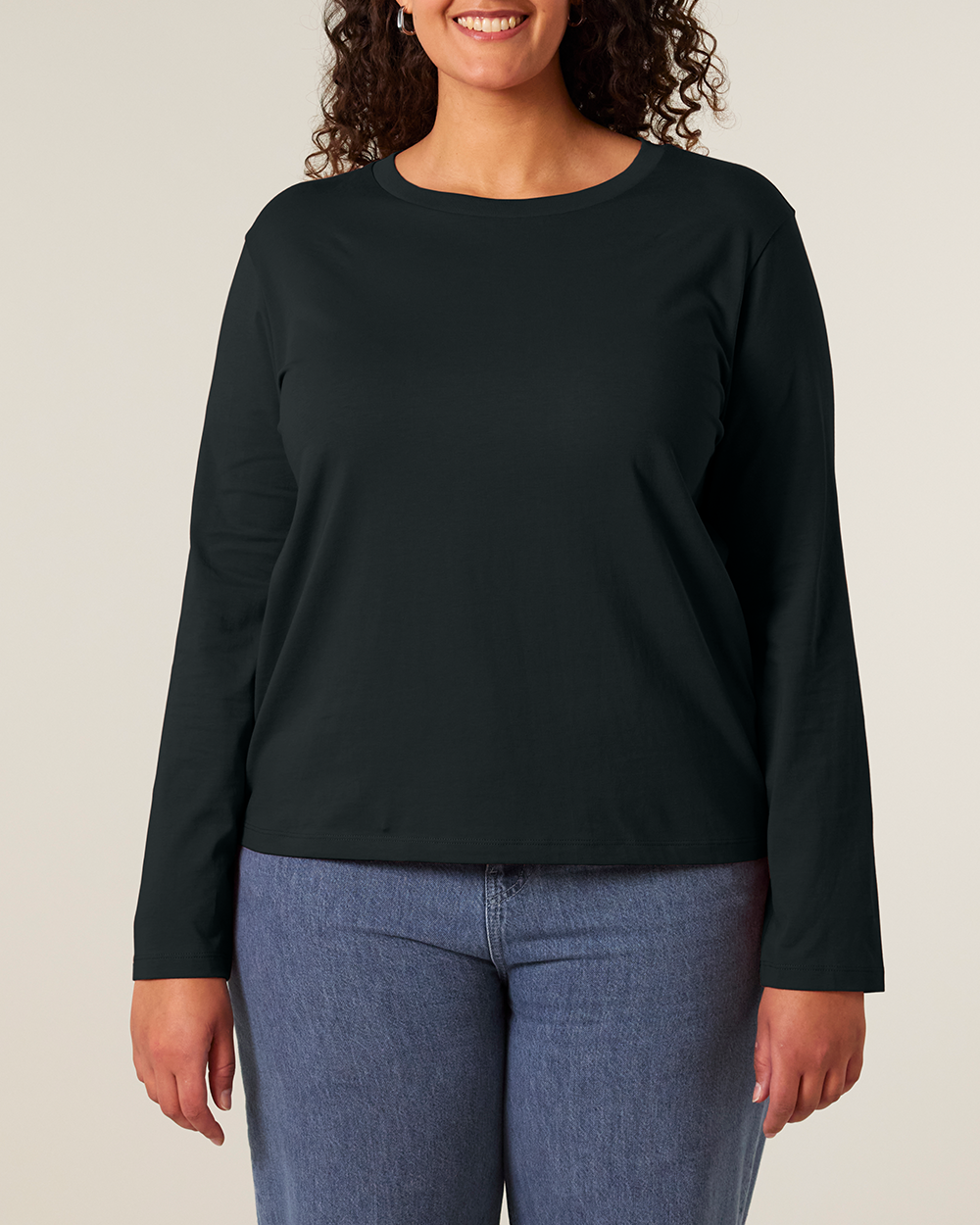 Basic-Damen-Longsleeve-aus-100-Biobaumwolle-Nachhhaltig-Fair-Produziert-Eco-Sustainable-STUDIO-SCHWARZ-FRONT