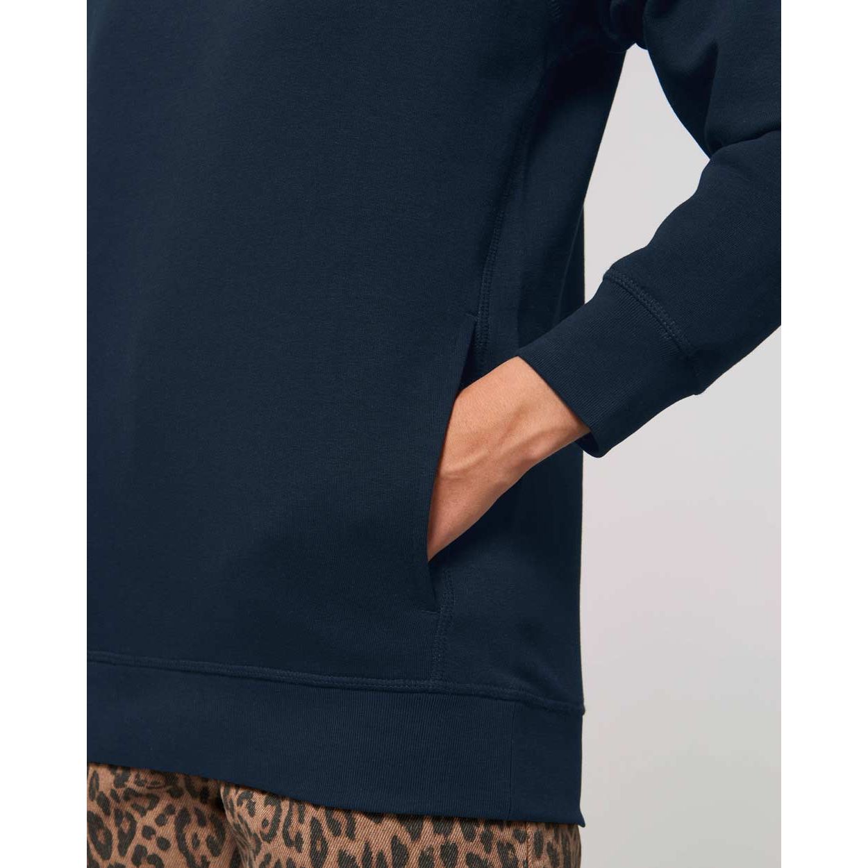 unisex-hoodie-bio-recycelt_French_Navy_3