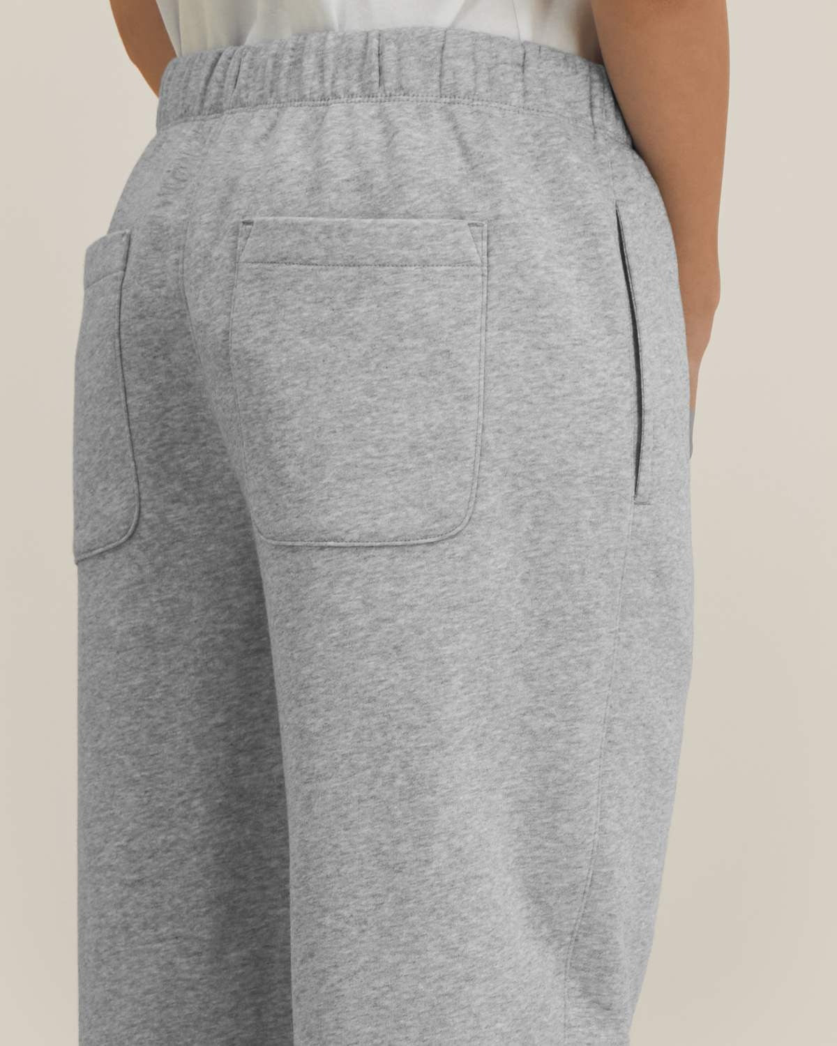 Detail: Stoffstruktur der Jogginghose in Heather Grey