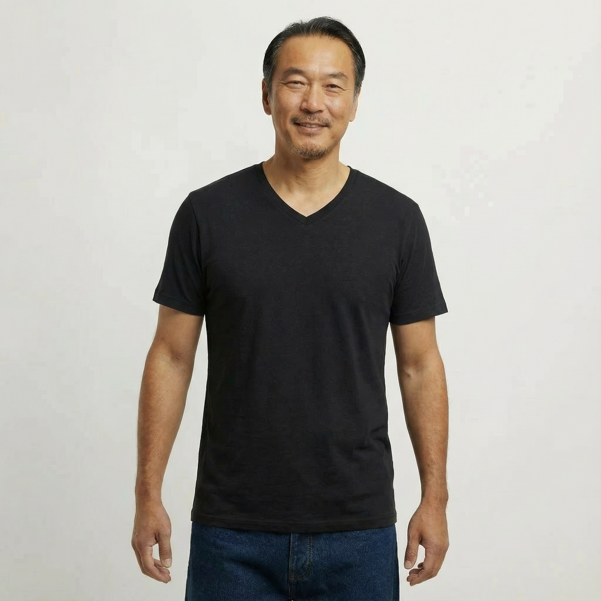 Basic Herren T-Shirt mit V-Ausschnitt aus Bio-Baumwolle