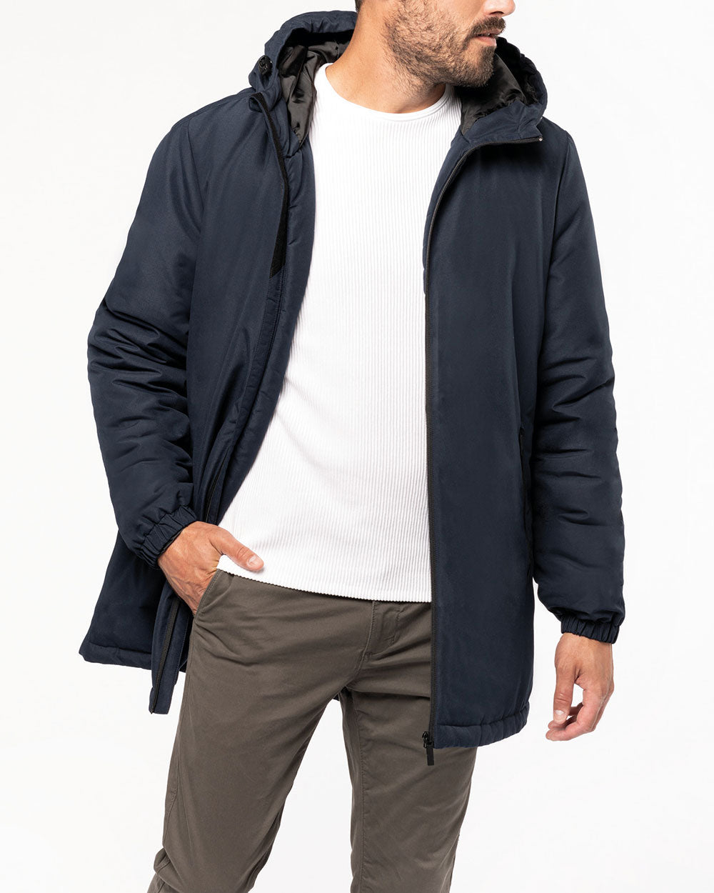 Model03Parker-Regenjacke-Unisex-Wasserabweisend-Winter-Herbst-Recyceltes-Polyester-UEbergangsjacke-Kapuze-Parka-Padded-Stepp-Nachhaltig-Susatinalble-Recycelt