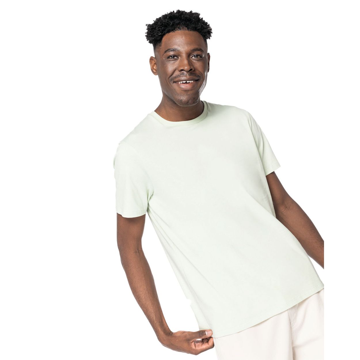 NS314IC_CELADONGREEN_PT02_generiertes-Gesicht