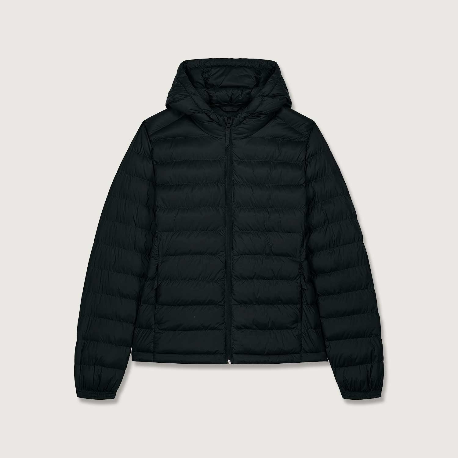 Wattierte Damen-Jacke mit Kaptze– leicht, stylisch & nachhaltig