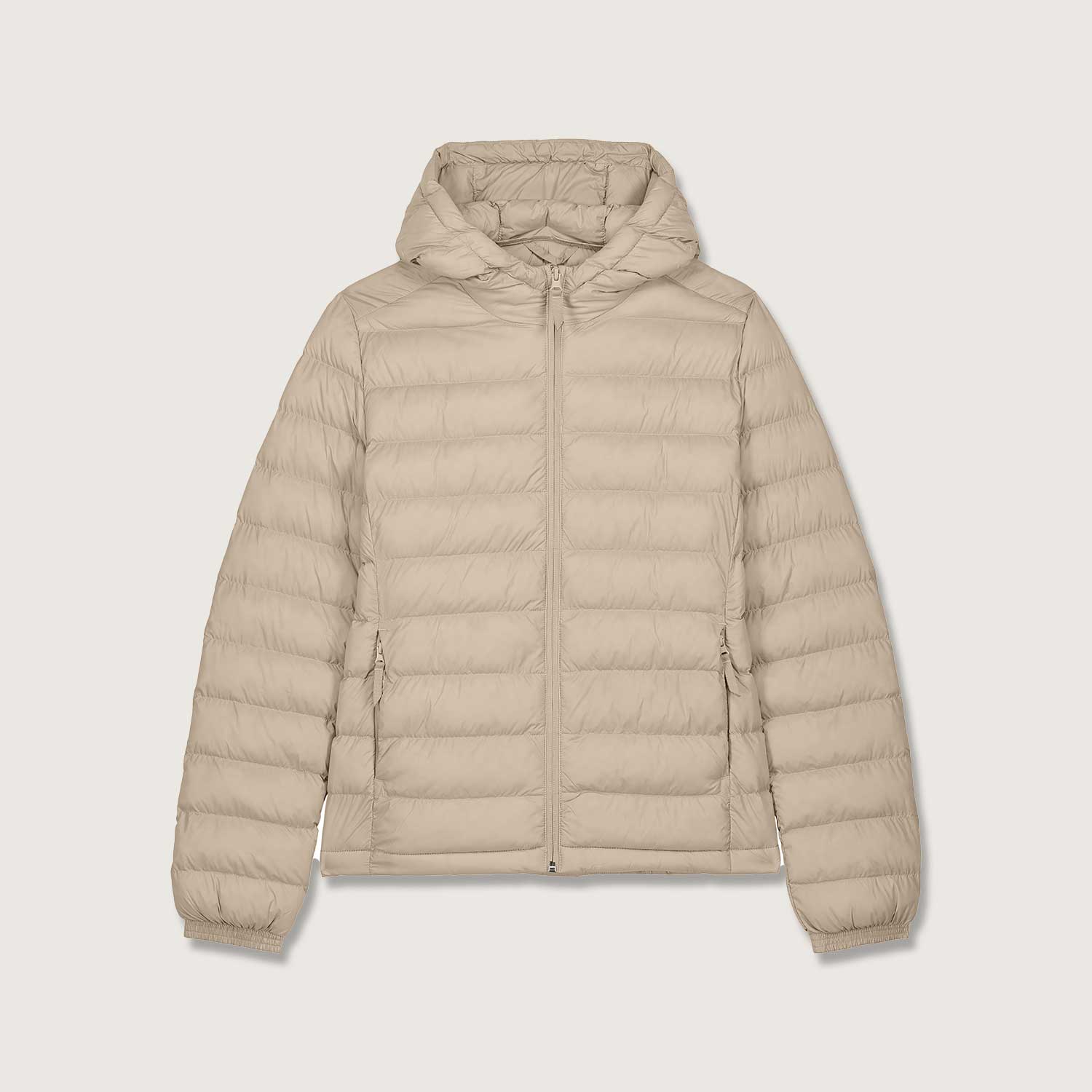 Wattierte Damen-Jacke mit Kaptze– leicht, stylisch & nachhaltig