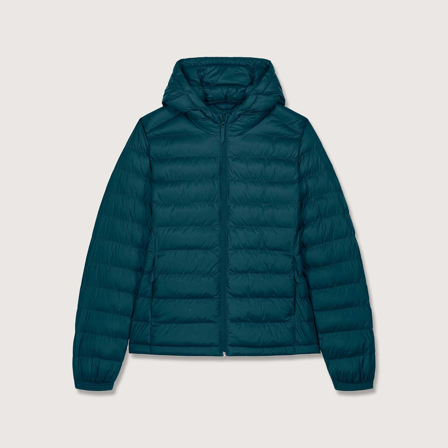 Wattierte Damen-Jacke mit Kaptze– leicht, stylisch & nachhaltig
