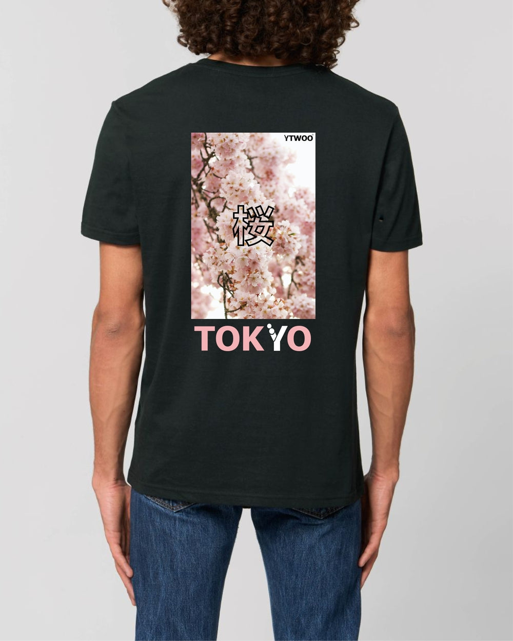 Ytwoo_Tokyo_Motiv1016_Schwarz_Studio_Back