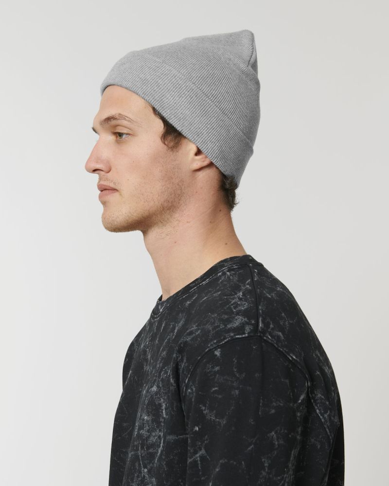 beanie-bio-baumwolle-recyeltes-pet_Rib-Beanie_Heather-Grey_Studio_Front_Detail_0