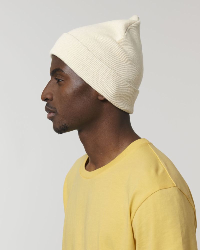 beanie-bio-baumwolle-recyeltes-pet_Rib-Beanie_Natural_Studio_Front_Detail_0