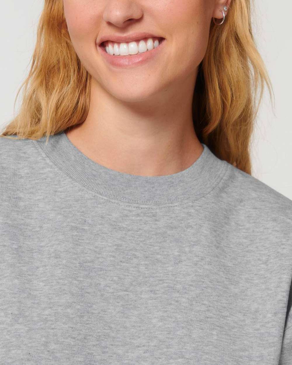 bio-damen-sweatshirt_fair_nachhaltig_heather_grey_03