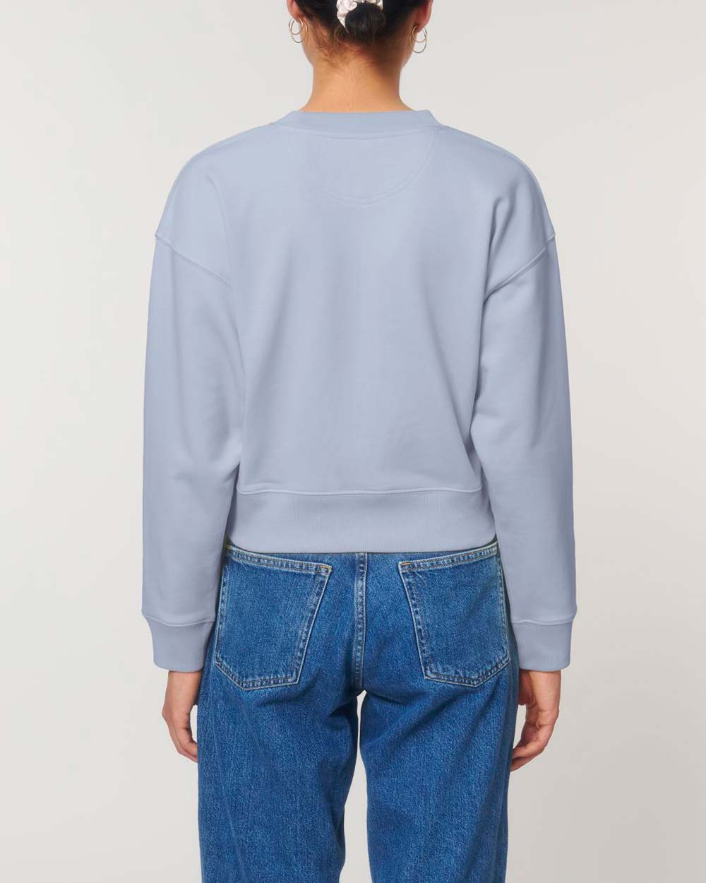 bio-damen-sweatshirt_fair_nachhaltig_serene_blue_04