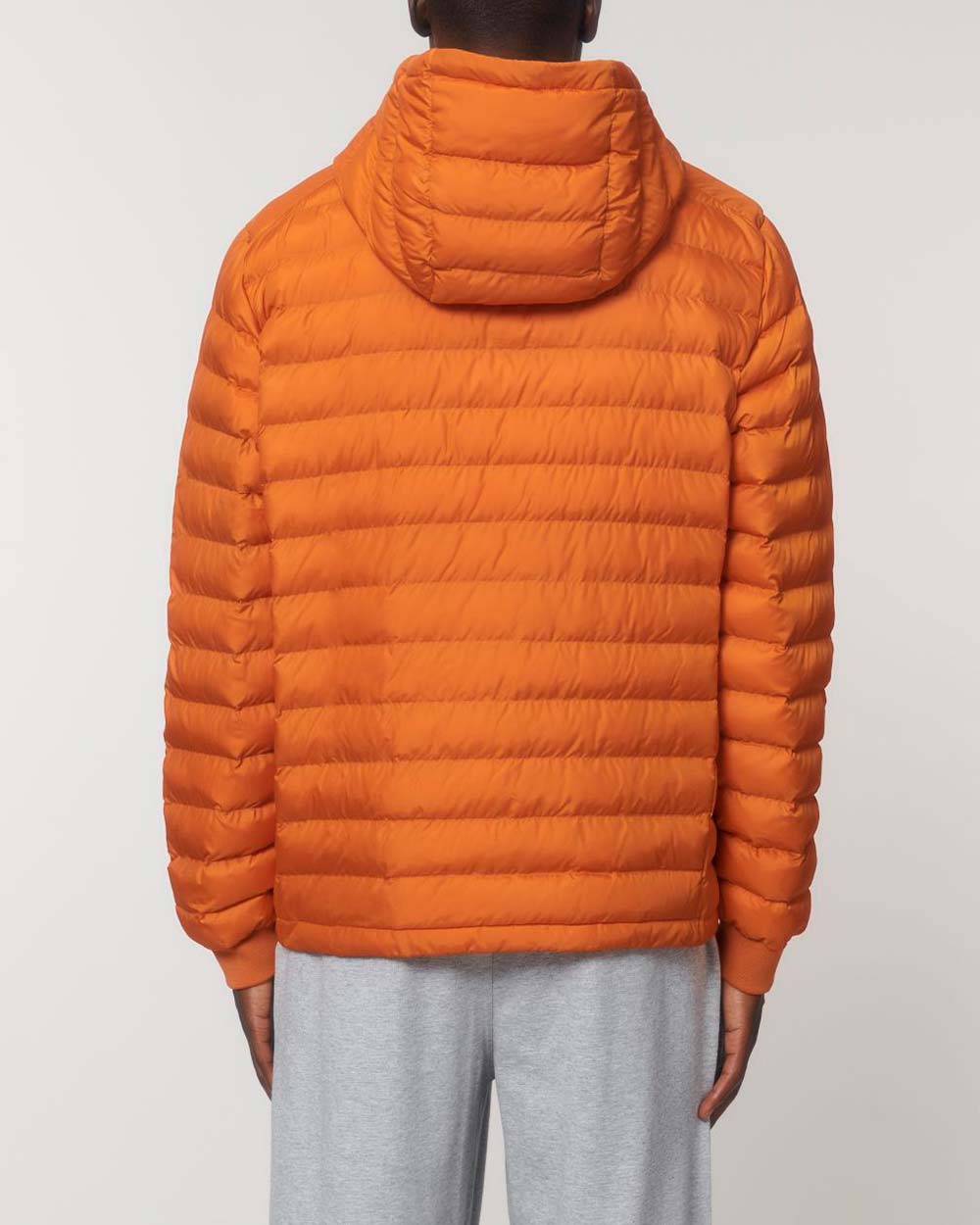 nachhaltige-herren-steppjacke-recycelt_flame_orange_03