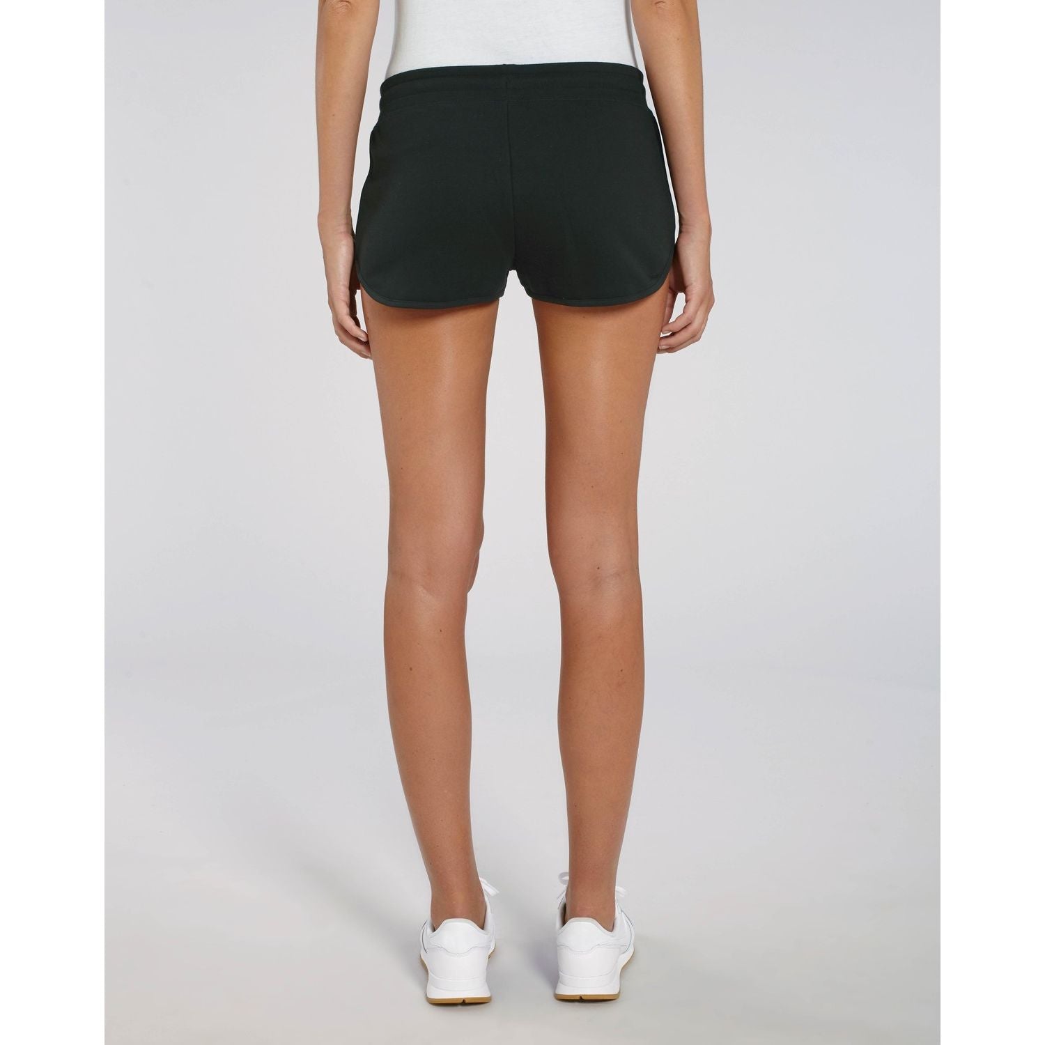 damen-hose-kurz-bio-baumwolle_Stella_Cuts_Black_Studio_Back_Main_5