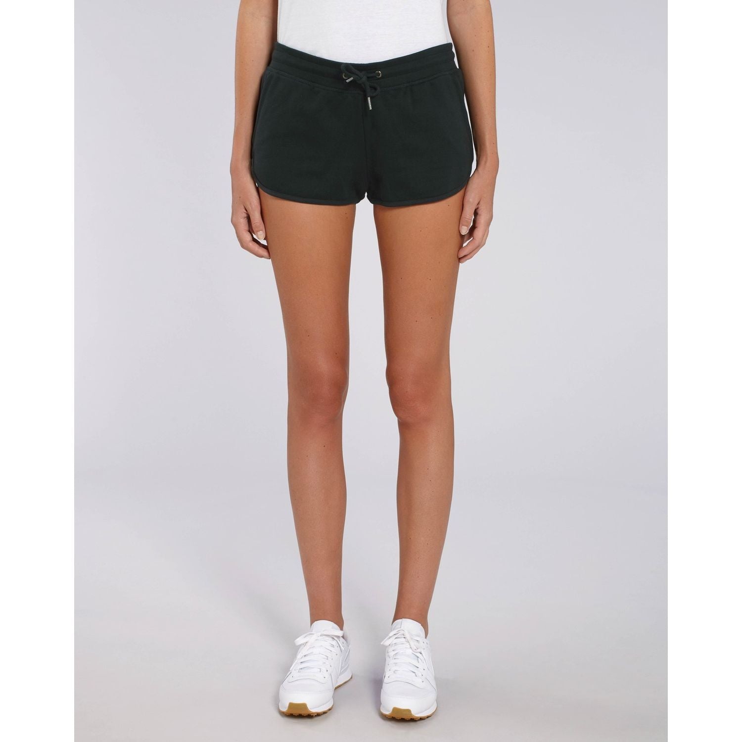 damen-hose-kurz-bio-baumwolle_Stella_Cuts_Black_Studio_Front_Main_6