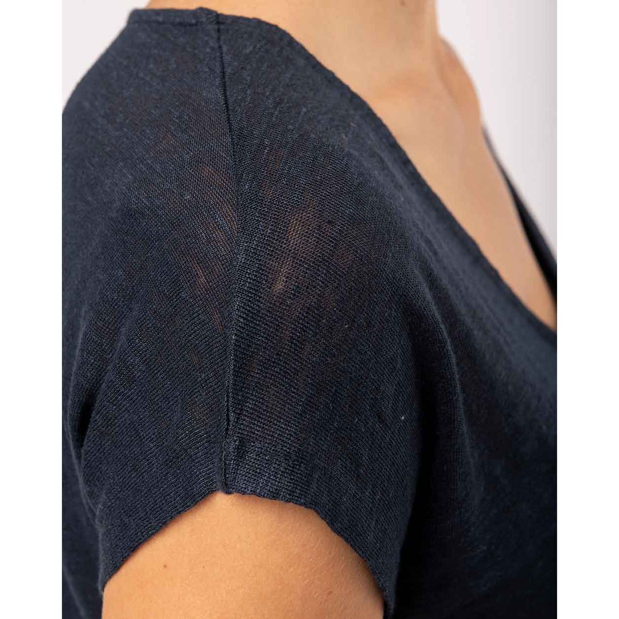 damen-leinen-t-shirt-v-ausschnitt-blau_03