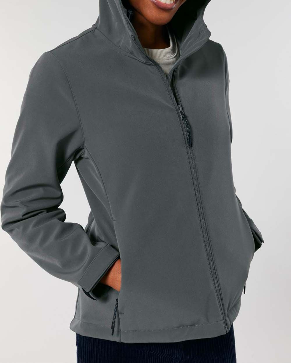 damen-softshell-kapuzenjacke-recycelt-anthrazit_02