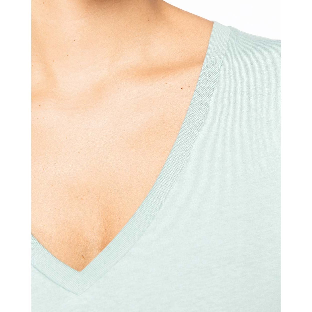 damen-tshirt-v-ausschnitt-hellgruen_07
