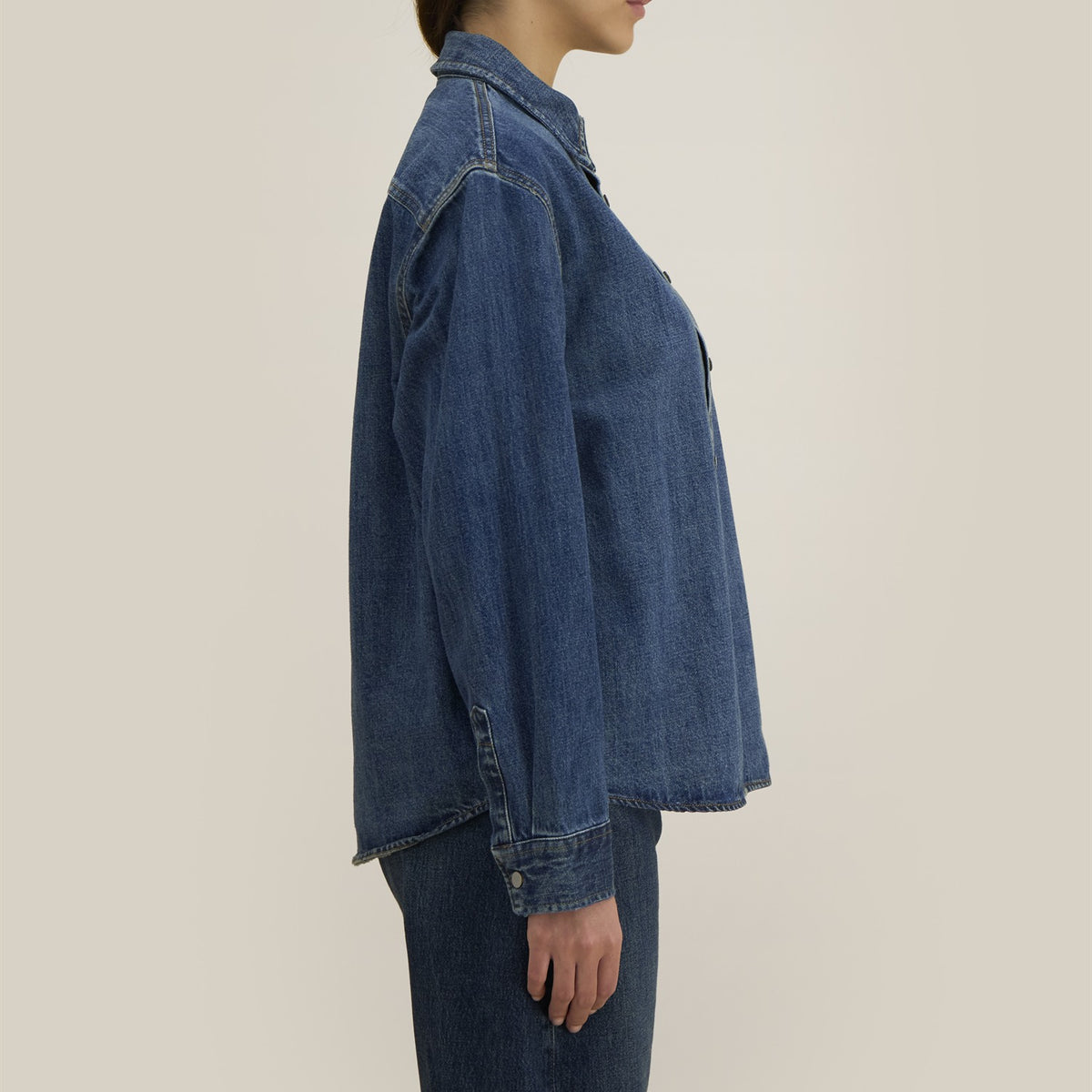 Denim Overshirt Mid Wash – Seitenansicht rechts, Damen