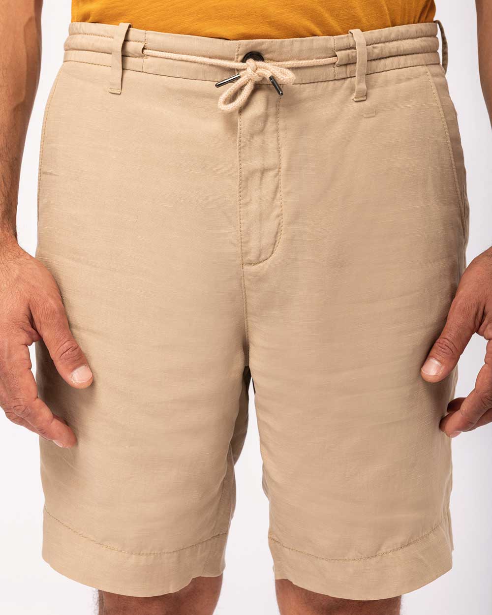 herren-bermuda-short-lyocell-leinen-sand_06