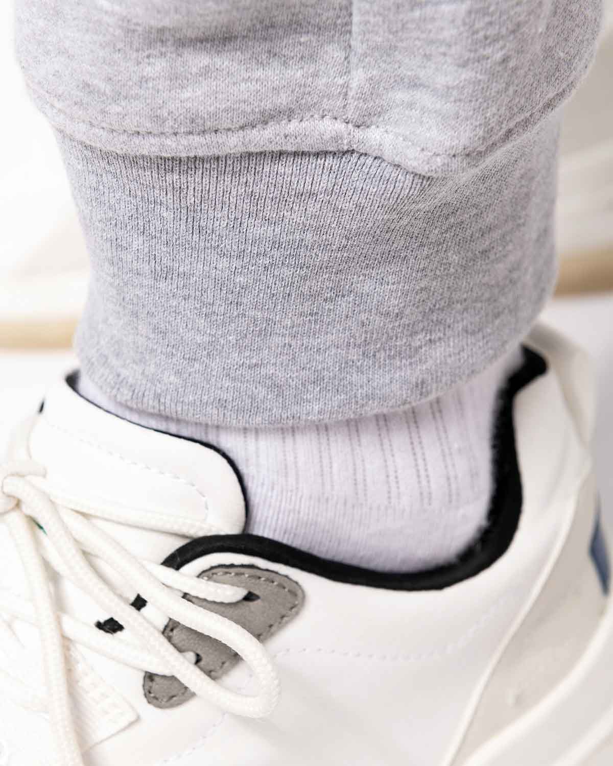 herren-jogginghose-umweltbewusst-nachhaltig-hellgrau-04