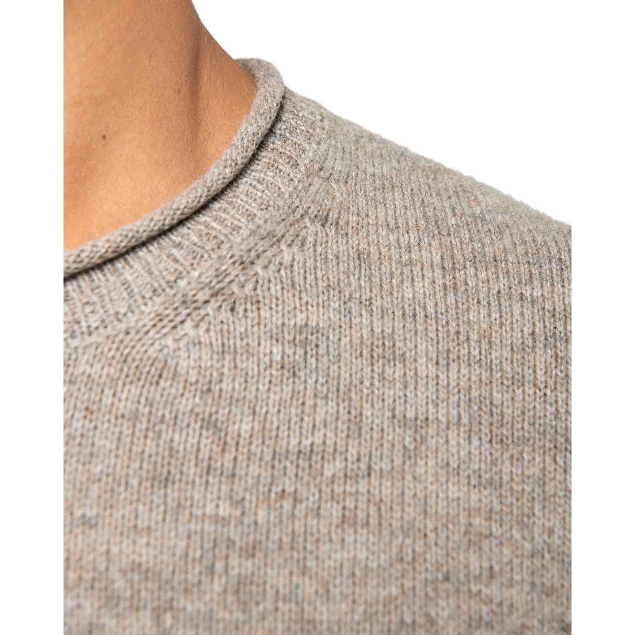 herren-pullover-aus-merinowolle-beige_05